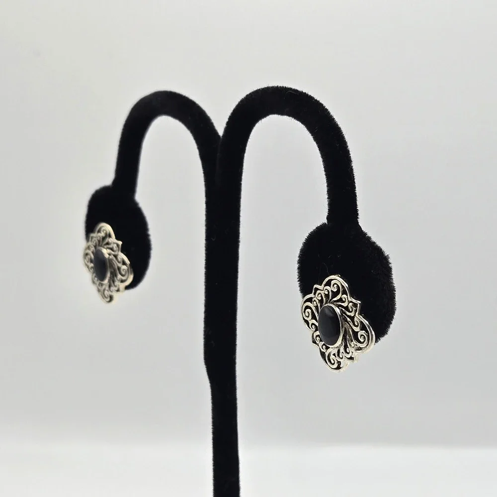 Filigree Post Earrings Black Stone Silvertone Geometric Classic Preppy Retro .5